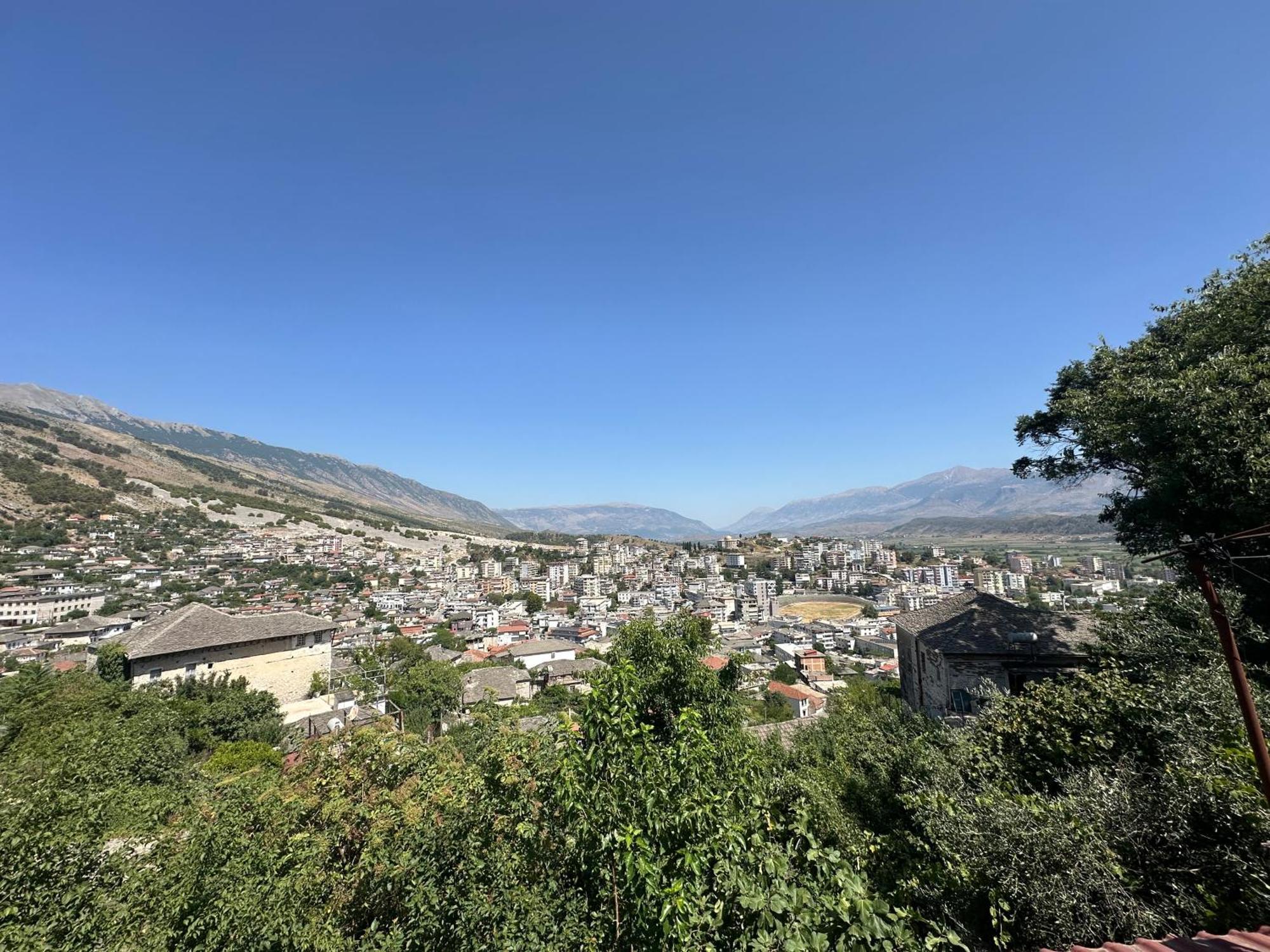 Grandpas House Hotell Gjirokastër Exteriör bild