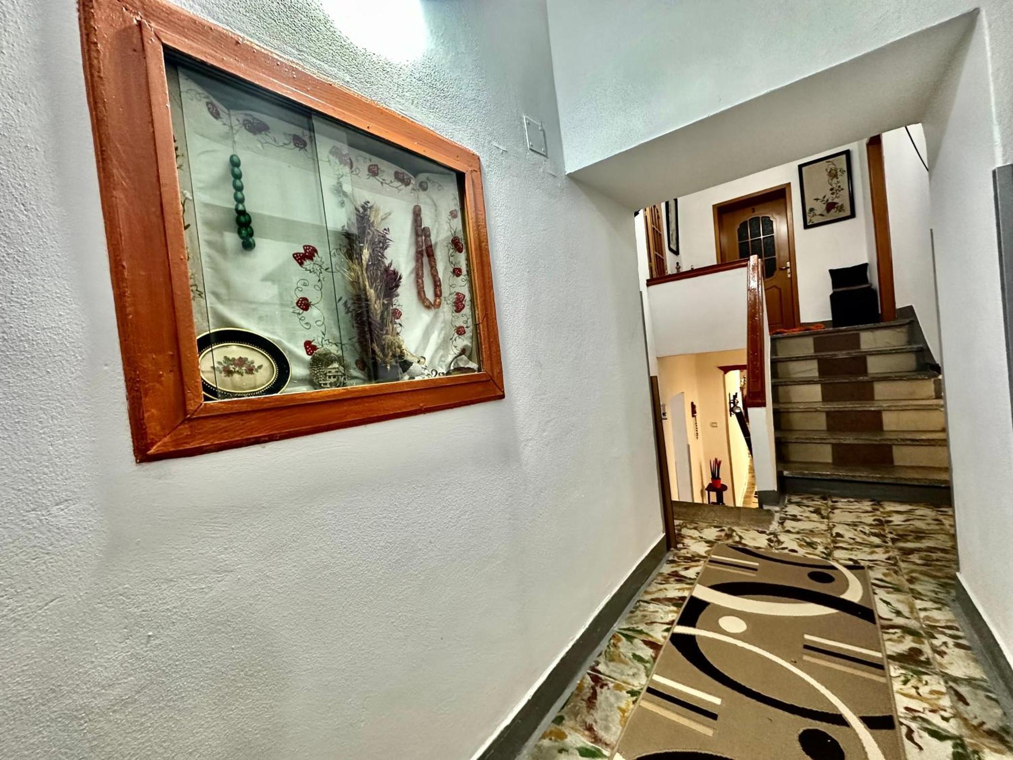 Grandpas House Hotell Gjirokastër Exteriör bild