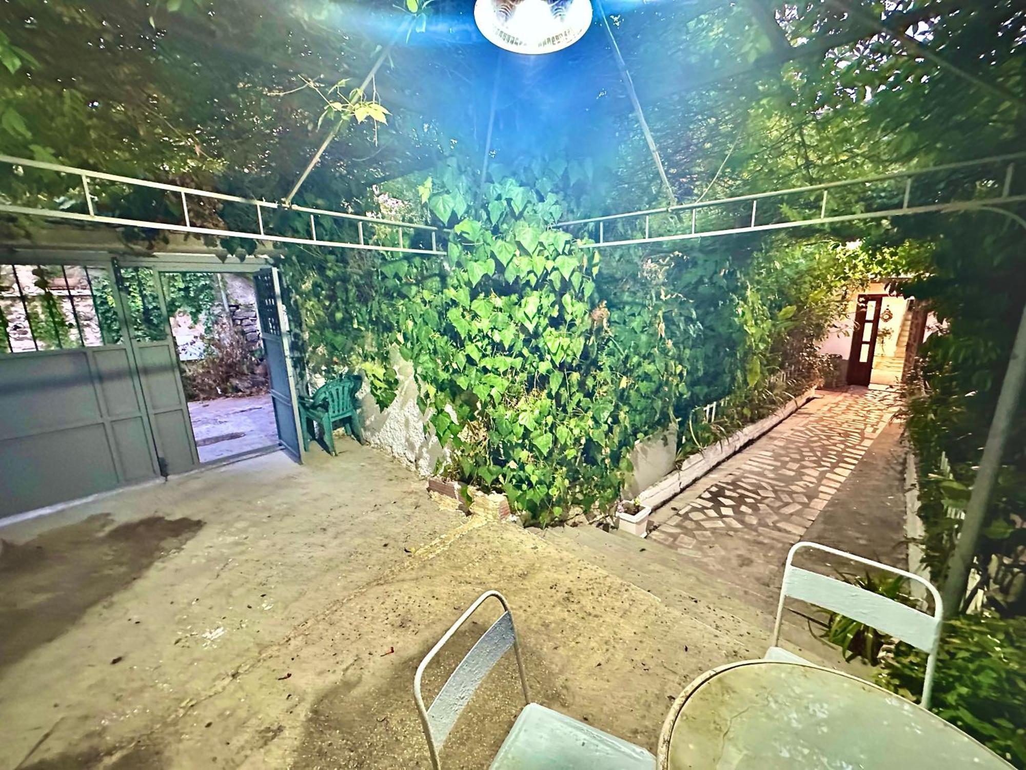 Grandpas House Hotell Gjirokastër Exteriör bild