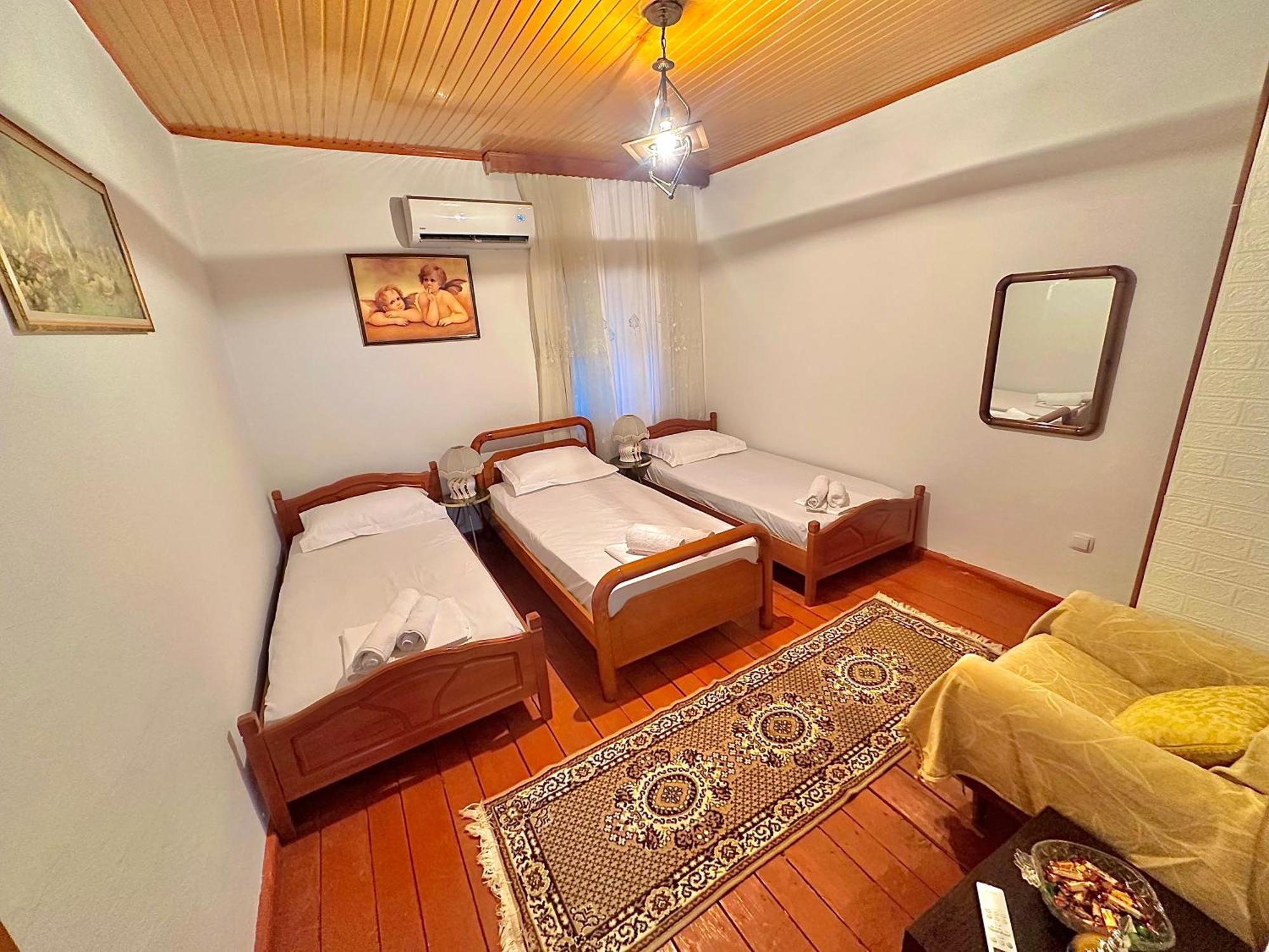 Grandpas House Hotell Gjirokastër Exteriör bild