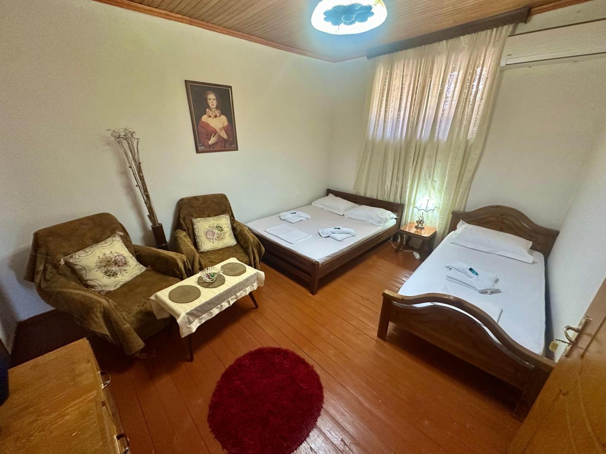 Grandpas House Hotell Gjirokastër Exteriör bild