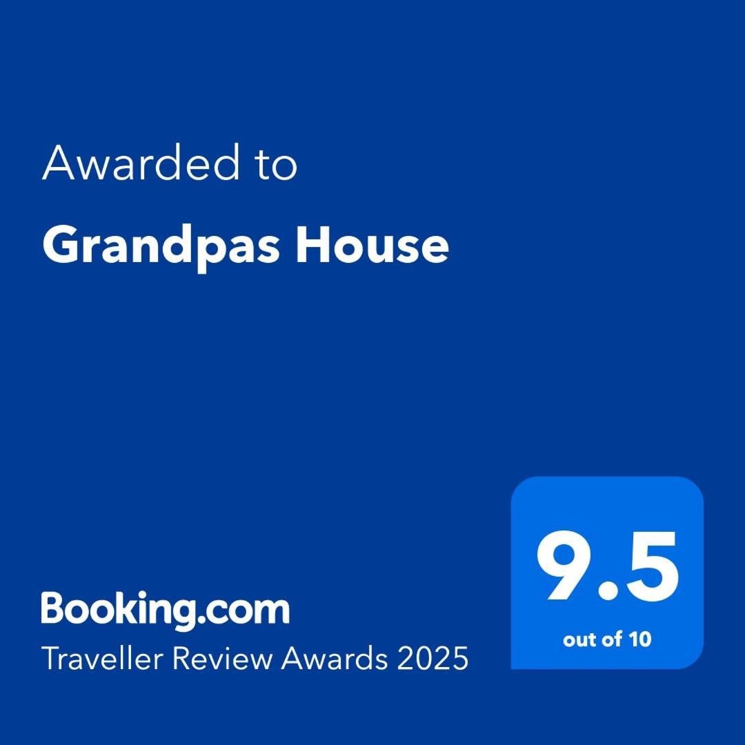 Grandpas House Hotell Gjirokastër Exteriör bild